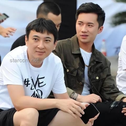 王思聪带多位美女看权志龙演唱会案例分析